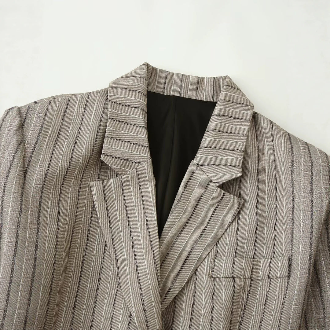 Damen Taillierter Nadelstreifen-Blazer mit Pattentaschen und Taillengürtel Shop Nory