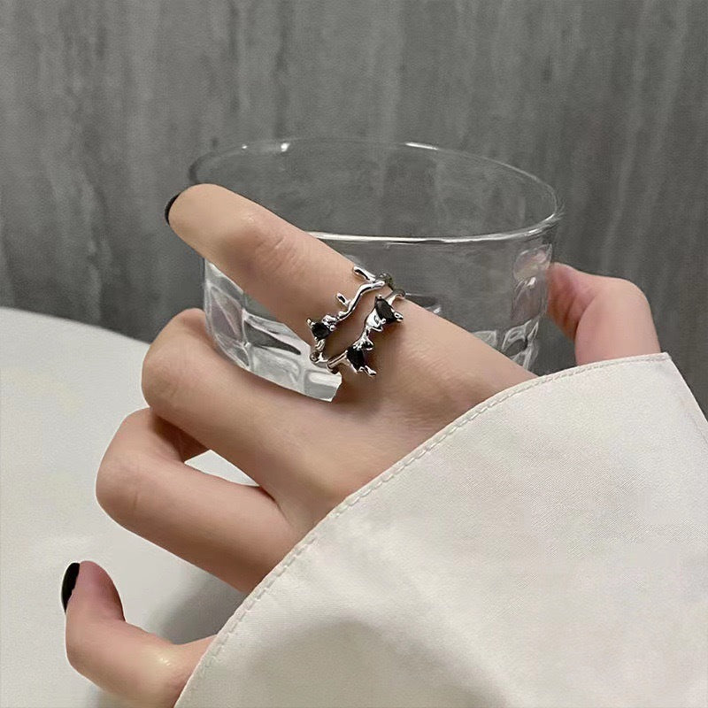 Damen Ring mit künstlerischem Blattdesign und modernen Elementen Shop Nory