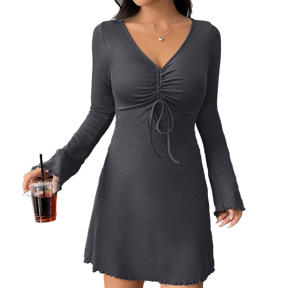 Damen figurbetontes geripptes Minikleid mit V-Ausschnitt Tunnelzug-Raffung und wellensaum Shop Nory