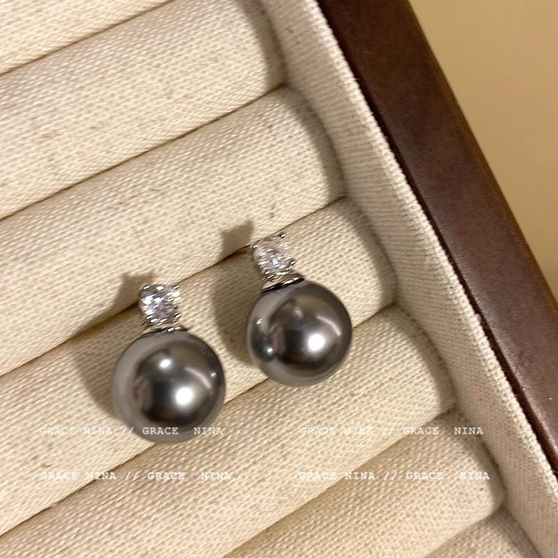 Damen Ohrstecker mit luxuriösen Perlen und funkelnden Zirkonia Shop Nory