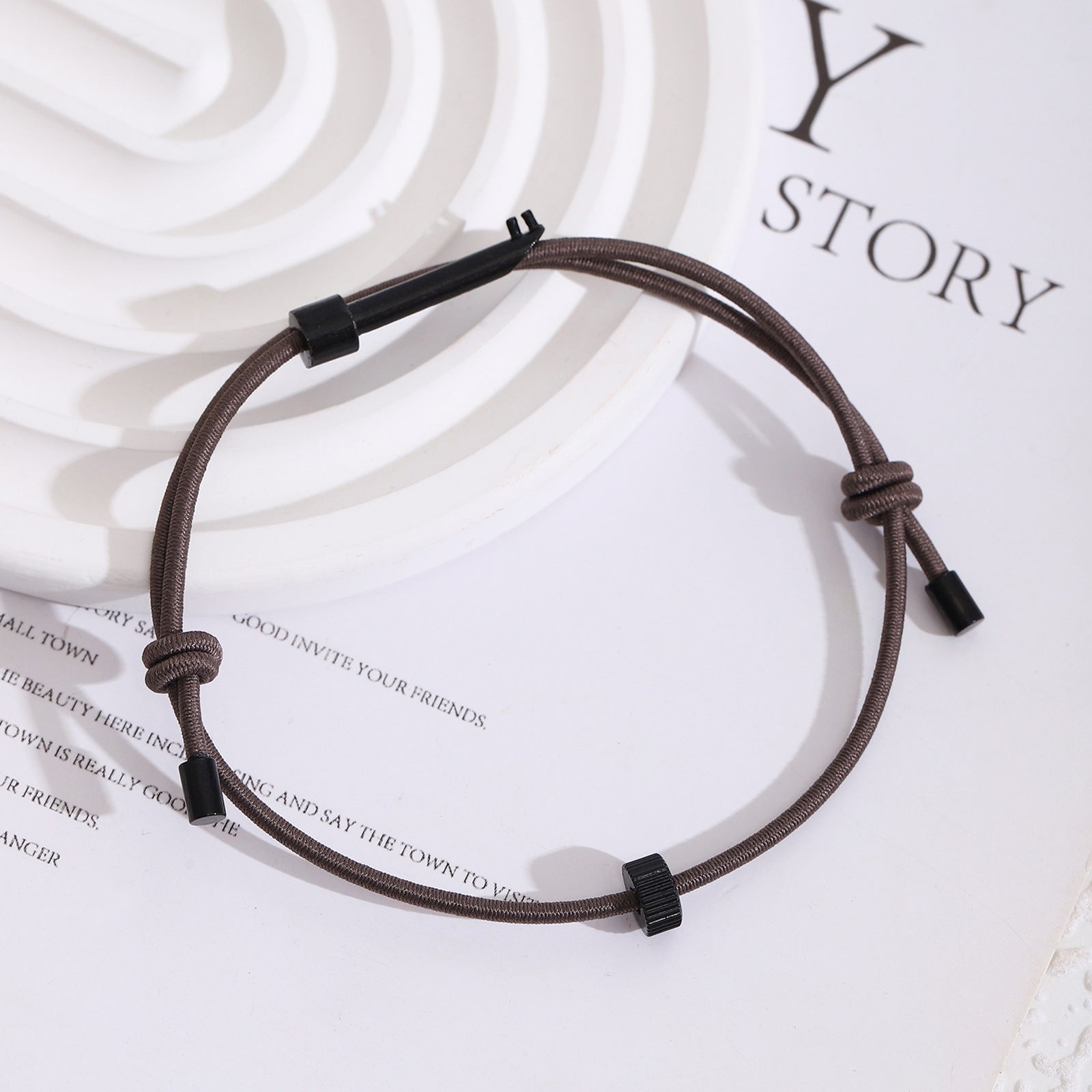 Damen verstellbares und modisches Kordelarmband Shop Nory