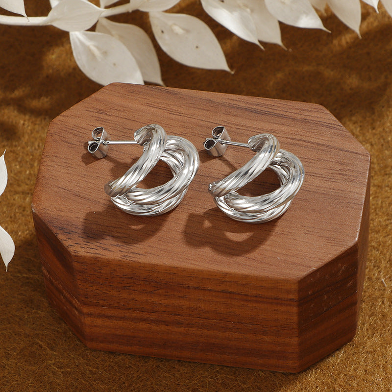 Damen elegante Ohrstecker im geschwungenen Design Shop Nory