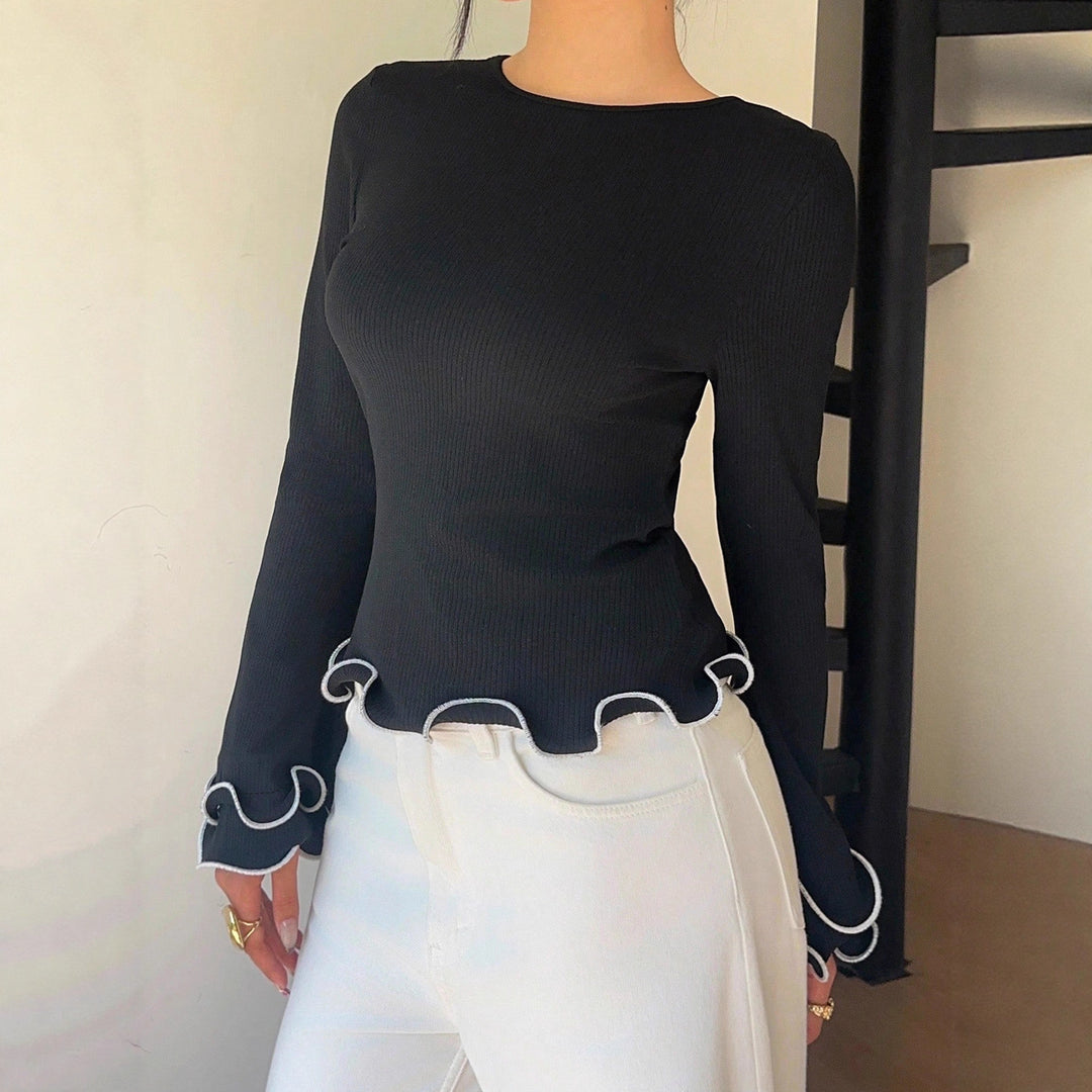 Damen Figurbetontes Langarmshirt mit Volantärmeln und welligem Saum Shop Nory