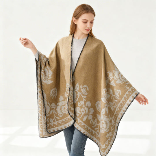 Damen Überwurfponcho mit floraler Jacquard‑Struktur und feiner Kettelnaht Shop Nory