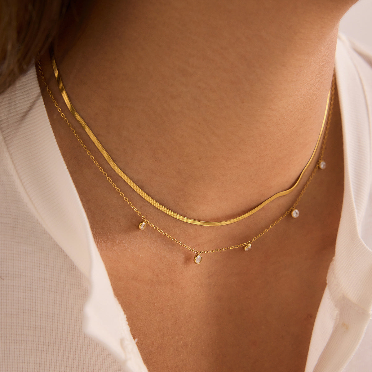 Damen Halskette mit funkelnden Zirkonia und verstellbarem Edelstahl-Design Shop Nory