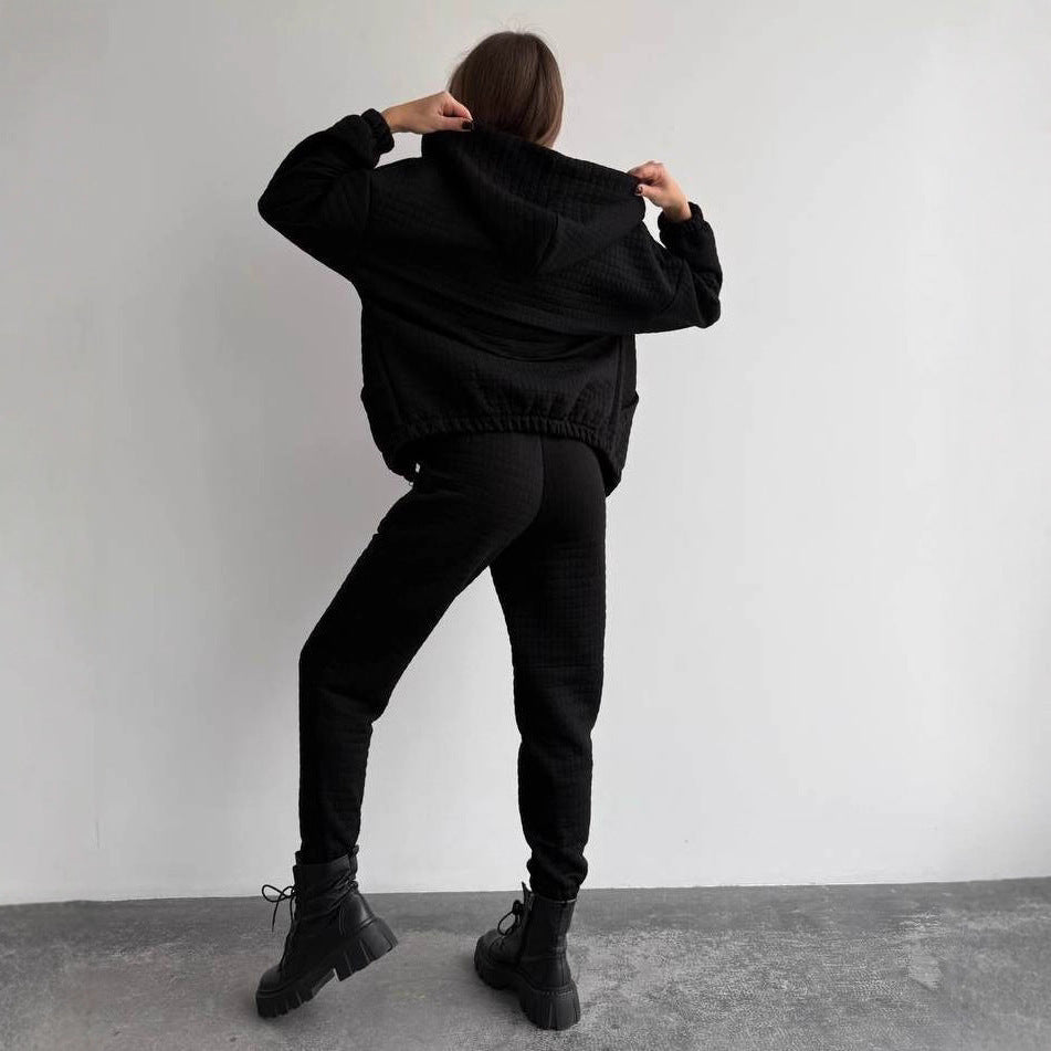 Damen gesteppter Quilt-Lounge-Zweiteiler aus Soft-Fleece mit Kapuzen-Zipjacke, High-Waist-Bundhose und Bustier-Top Shop Nory