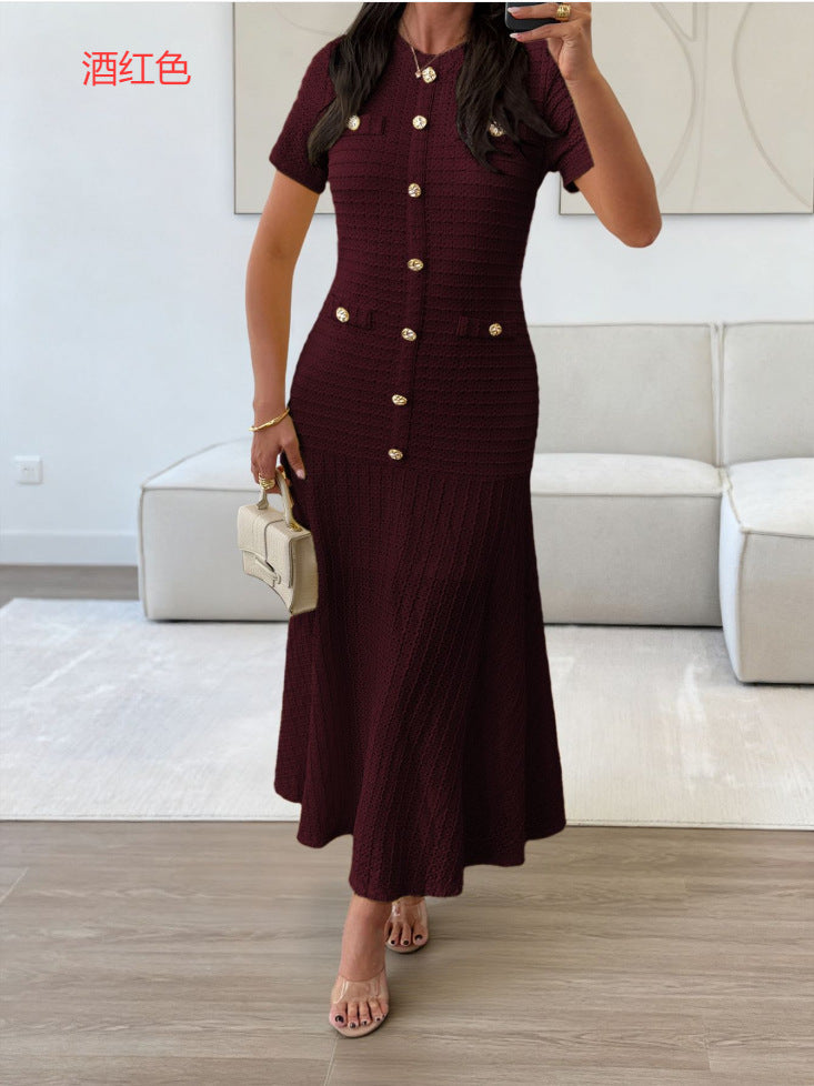 Damen Maxikleid mit eleganten Knopfdetails und strukturiertem Stoff