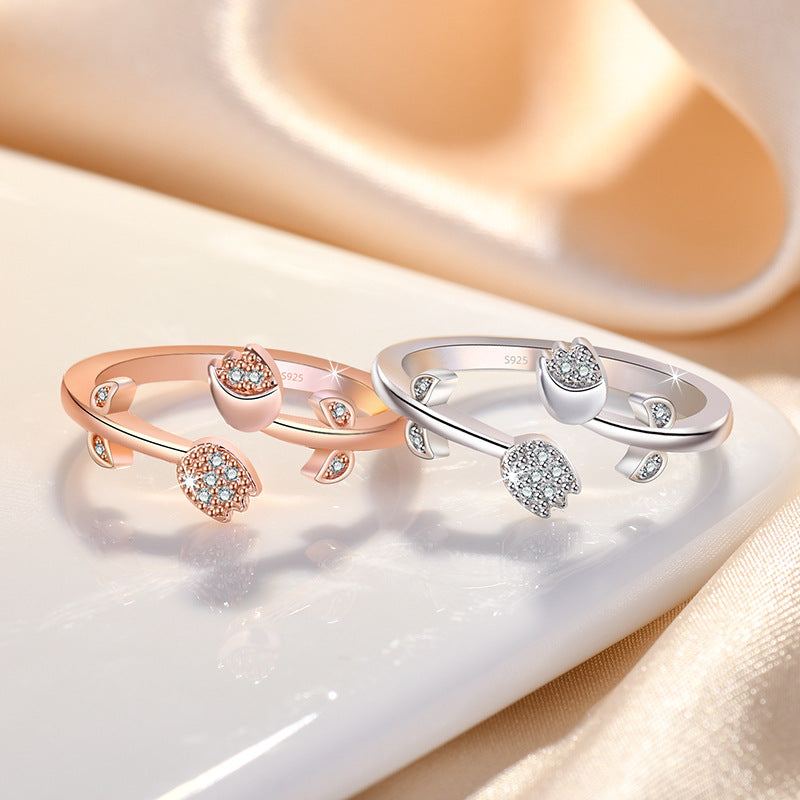 Damenring mit kunstvollem floralem Design und funkelnden Zirkonia Shop Nory