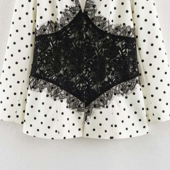 Damen Taillierter Blazer mit Polka‑Dot‑Muster und spitzenbesetztem Korsettdetail Shop Nory