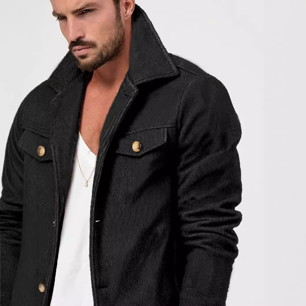 Herren Trendige Baumwolljacke mit goldfarbenen Knöpfen und aufgesetzten Taschen