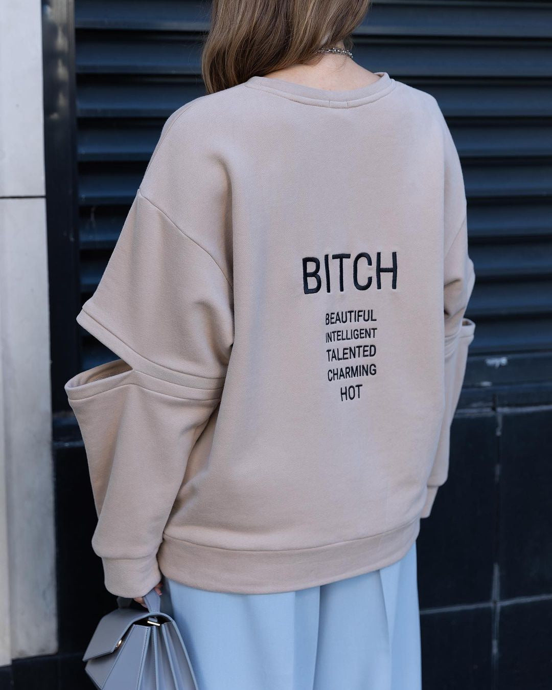 Damen Oversized Sweatshirt mit Layer-Ärmeln und seitlichem Schlitz Shop Nory