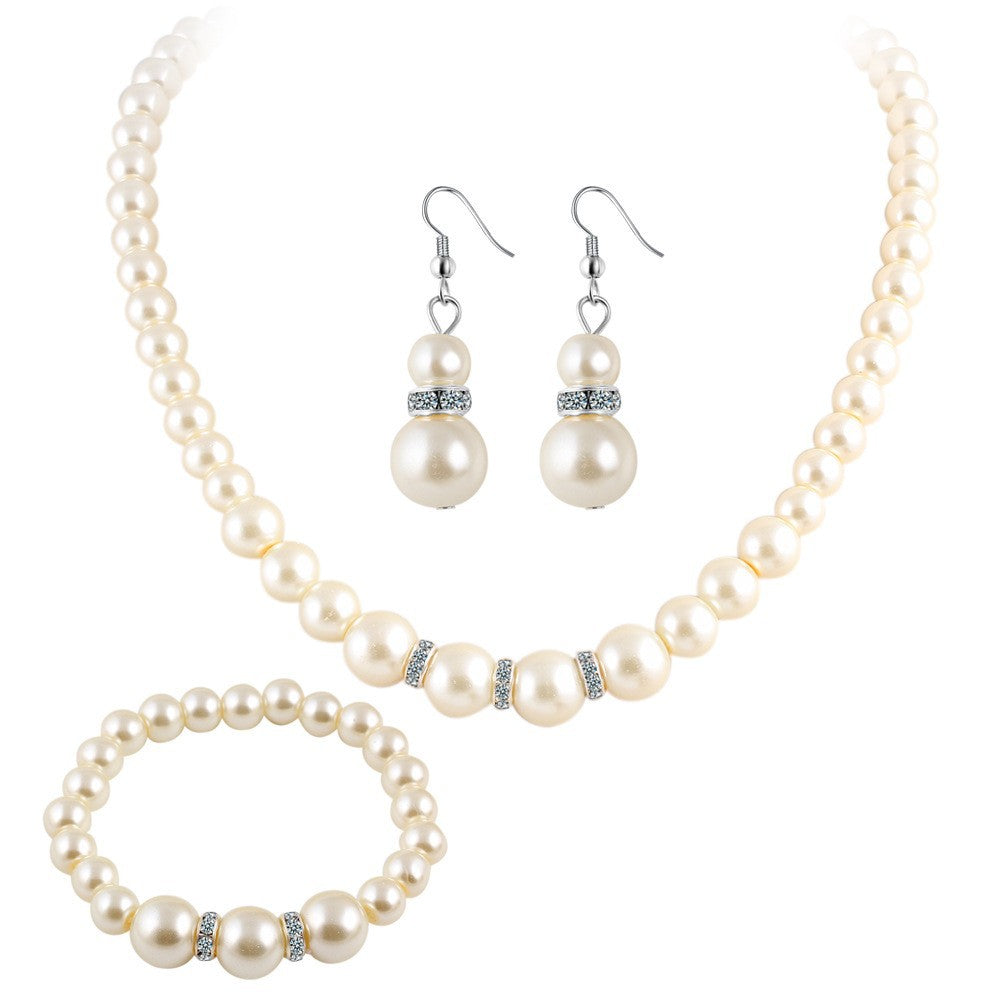 Damen Schmuckset mit luxuriösen Perlen und funkelnden Akzenten Shop Nory