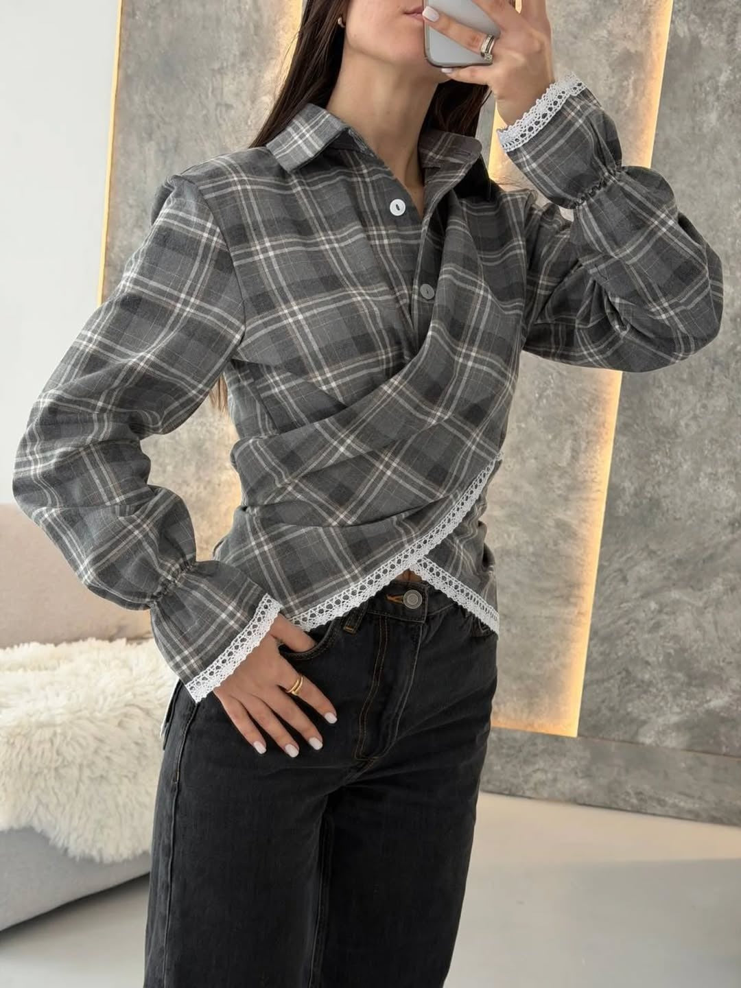 Damen kariertes Hemd mit Spitzenbesatz und asymmetrischem Wickel-Saum Shop Nory