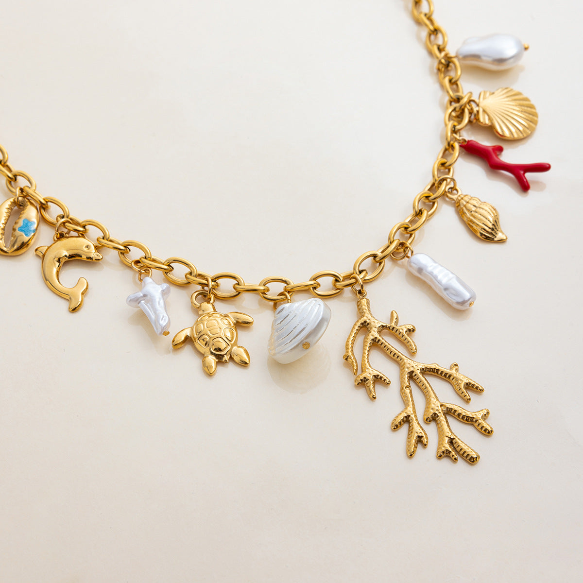 Damen Armband mit maritimen Charms und hypoallergenem Edelstahl Shop Nory