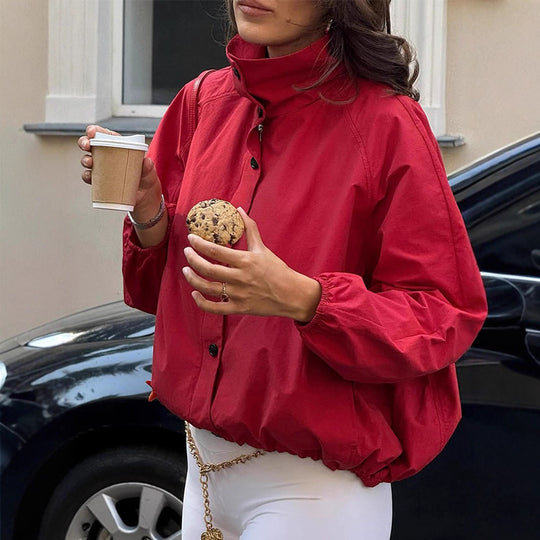 Damen Oversize Kurz-Bomberjacke mit hohem Stehkragen, verdeckter Druckknopfleiste und Tunnelzugsaum Shop Nory