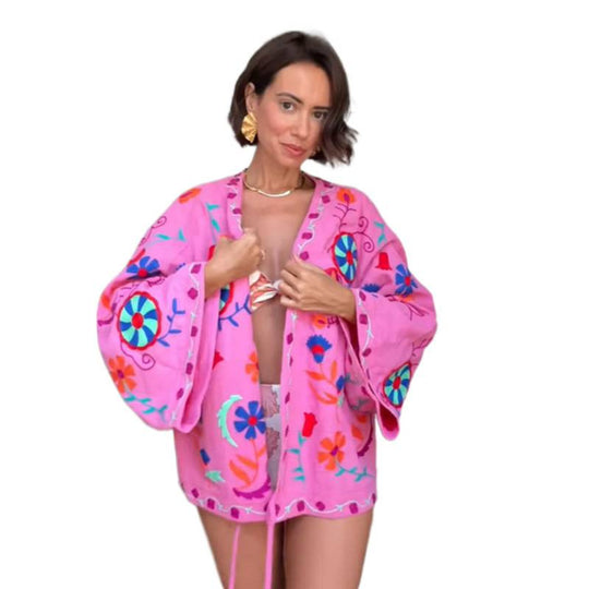 Damen Bestickter Kurzkimono mit überweiten Ärmeln und farbenfroher Boho-Stickerei Shop Nory