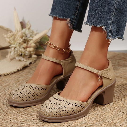 Damen Mary-Jane Pumps mit mittelhohem Blockabsatz, perforiertem Obermaterial und gepolstertem Komfortfußbett Shop Nory