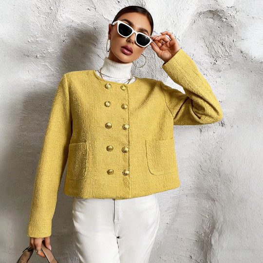 Damen Kurzjacke aus Bouclé mit doppelreihiger Knopfleiste und aufgesetzten Taschen Shop Nory