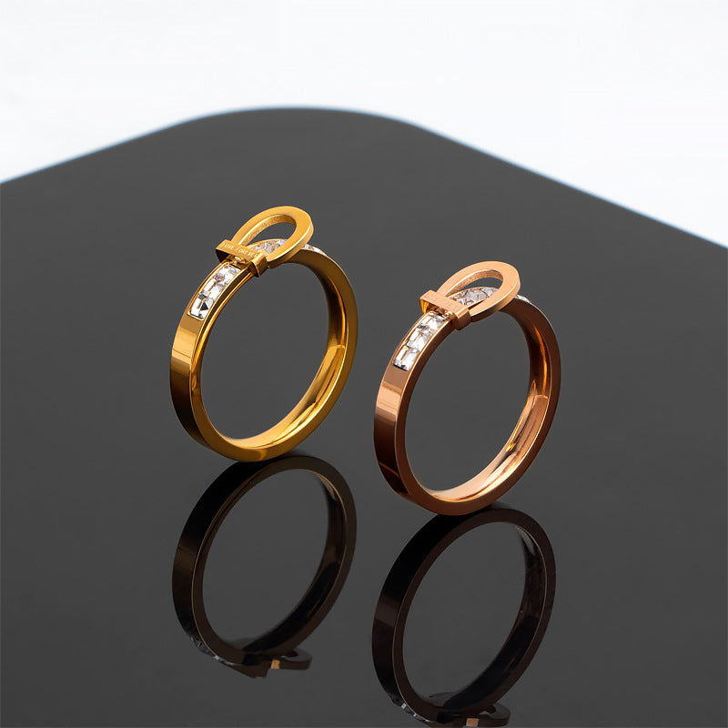 Damen Stylish Modischer Ring mit glänzenden Zirkonia-Steinen Shop Nory