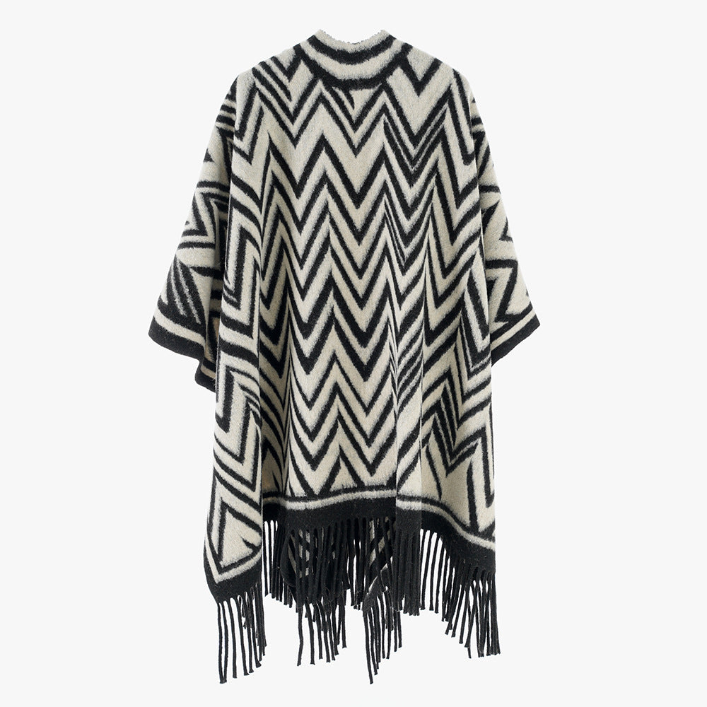 Damen Großer Fransenponcho im Oversize‑Cape mit geometrischem Zickzack‑Jacquard Shop Nory