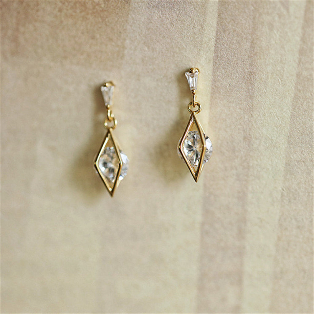 Damen Ohrringe mit funkelndem Diamantdesign Shop Nory