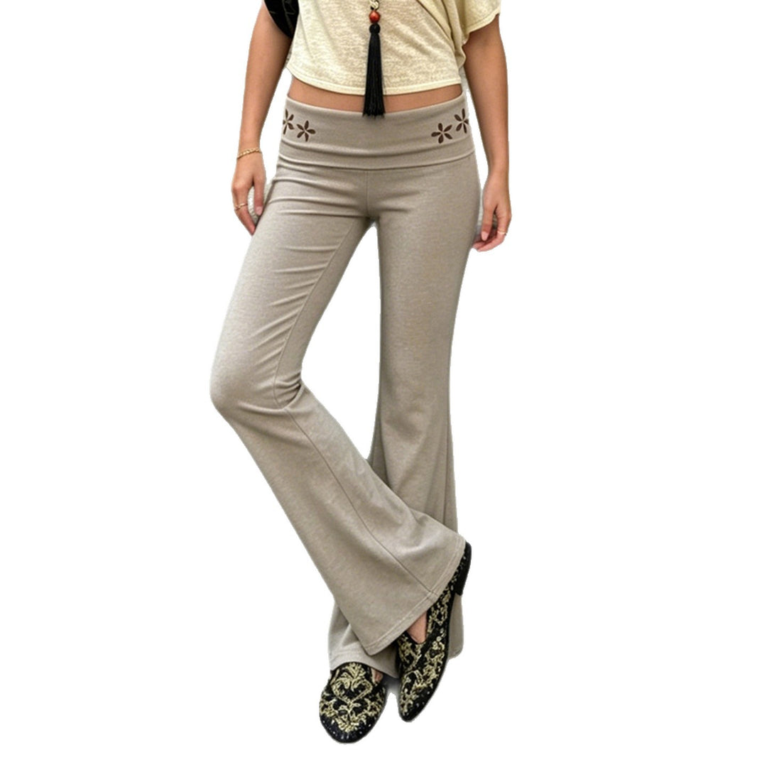 Damen nan Yogahose Flared mit Umschlagbund, komfortable Bootcut-Passform und Laser-Cut Blütendetail Shop Nory