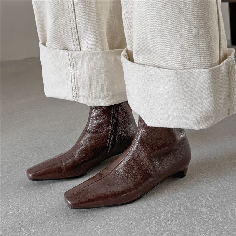 Damen Elegante Leder‑Ankle‑Boots mit quadratischer Zehenform, kurzem Sculpted‑Absatz und Innenreißverschluss Shop Nory