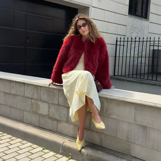 Damen Kurzjacke aus luxuriösem Faux-Fur mit Shaggy-Optik und kastiger Silhouette Shop Nory
