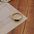 Damen Modern Ring mit rechteckigem Onyx und funkelndem Zirkonia Shop Nory