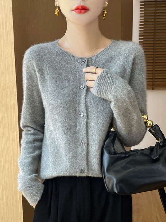 Damen Kuscheliger Kurzcardigan aus Mohair‑Mix mit feiner Schurwollstruktur und Perlmuttknopfleiste Shop Nory