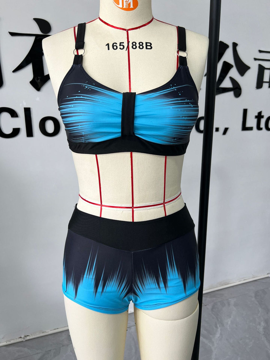 Damen nan sportliches Bikini-Set mit stützendem Bustier-Top und figurformenden Badeshorts