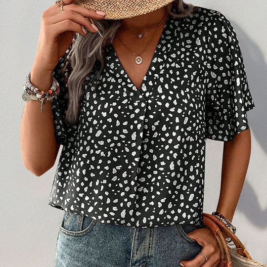 Damen V-Ausschnitt T-Shirt mit Leopardenmuster und fließendem Schnitt