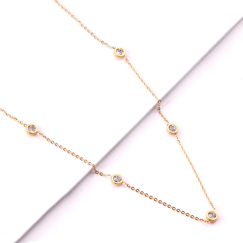Damen elegante Goldplattierte Halskette mit funkelnden Zirkonia-Steinen Shop Nory