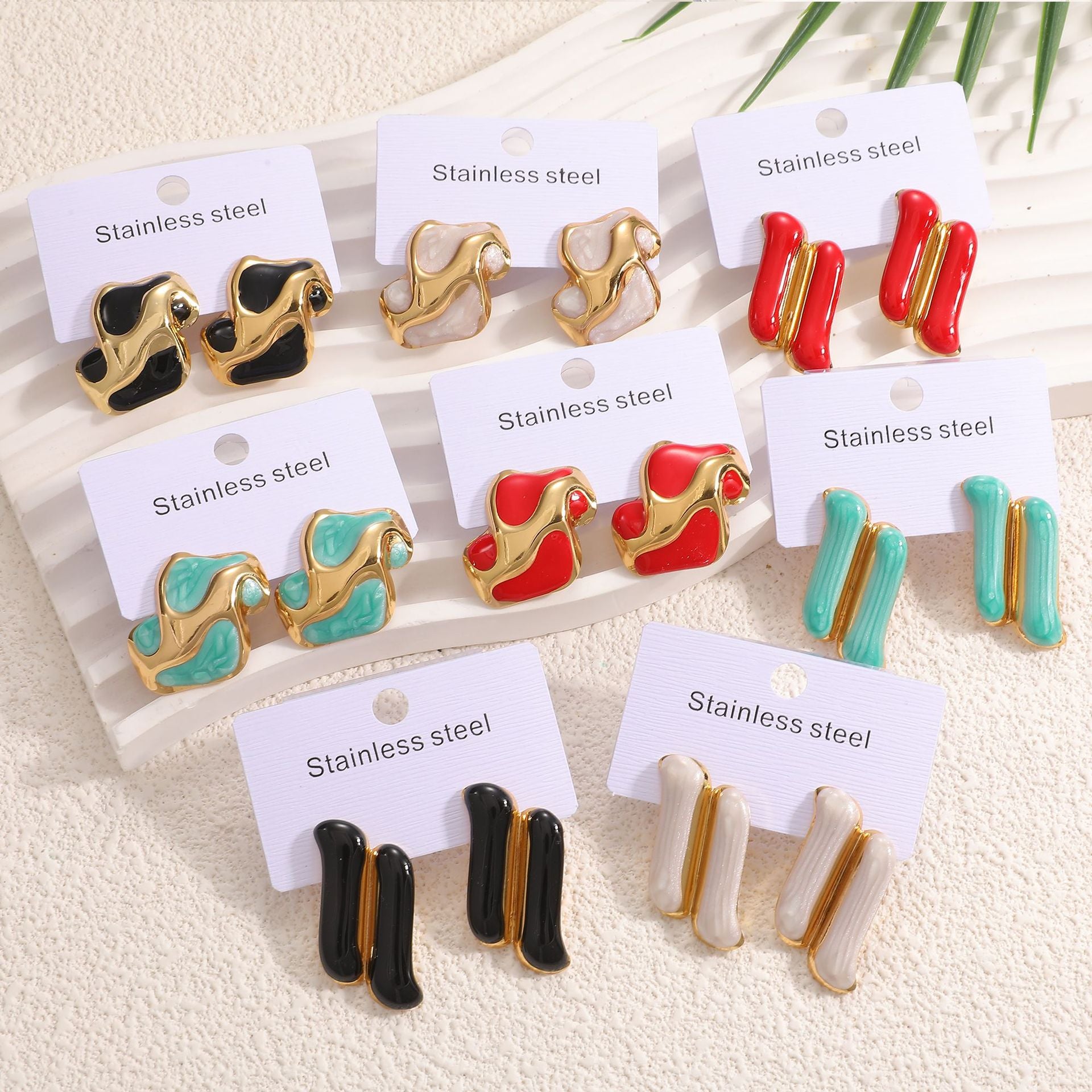 Damen Ohrringe im modernen, künstlerischen Design Shop Nory
