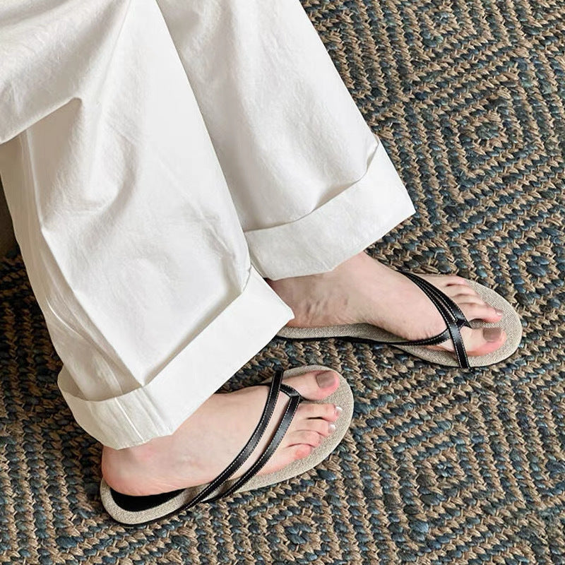 Damen Zehentrenner-Sandalen mit flexiblem Fußbett und elegantem Riemendesign