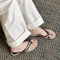 Damen Zehentrenner-Sandalen mit flexiblem Fußbett und elegantem Riemendesign