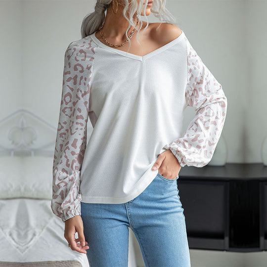 Damen Feinstrick-V‑Neck-Shirt mit Waffelstruktur und Chiffon-Leopardenärmeln Shop Nory