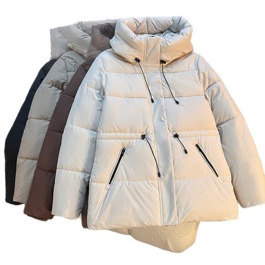 Damen nan taillierte wattierte Steppjacke mit hohem Stehkragen, verstellbarem Kordelzug und verdeckten Reißverschlusstaschen Shop Nory