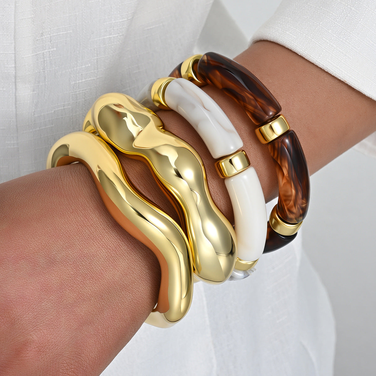 Damen Armreif-Set mit elegantem, geschwungenem Design Shop Nory