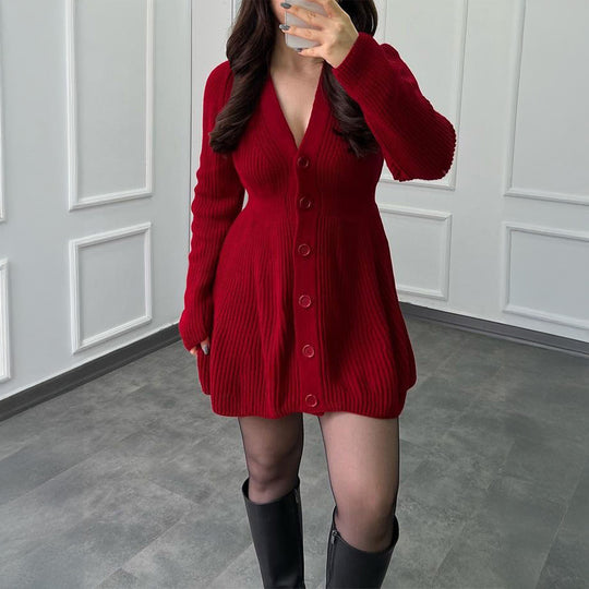 Damen nan tailliertes Strickkleid mit durchgehender Knopfleiste, V‑Ausschnitt und ausgestelltem A‑Linien‑Rock Shop Nory