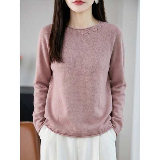 Damen Leichter Feinstrick-Rundhalspullover mit Ajourspitzen‑Detail und legerer Silhouette Shop Nory