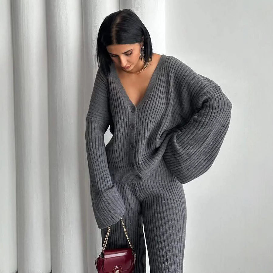 Damen Rippstrick-Cardigan mit überlangen Ärmeln und passender High-Waist-Loungehose Shop Nory