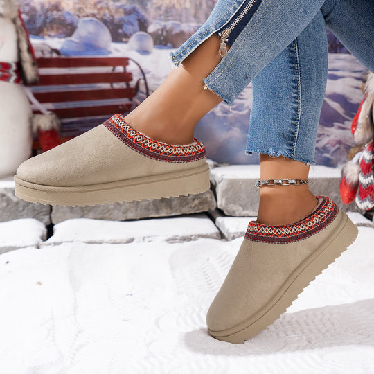 Damen Gefütterte Loafer‑Hausschuhe aus Wildlederimitat mit besticktem Rand und profiliertem Plateau Shop Nory