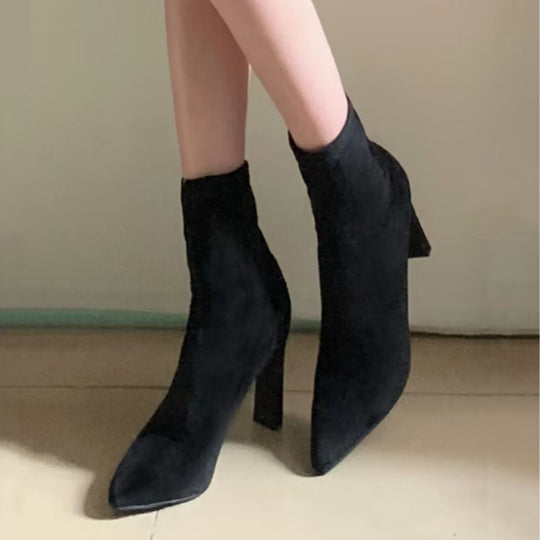 Damen spitz zulaufende Stiefeletten mit Sock-Top und skulpturiertem Stiletto-Absatz Shop Nory