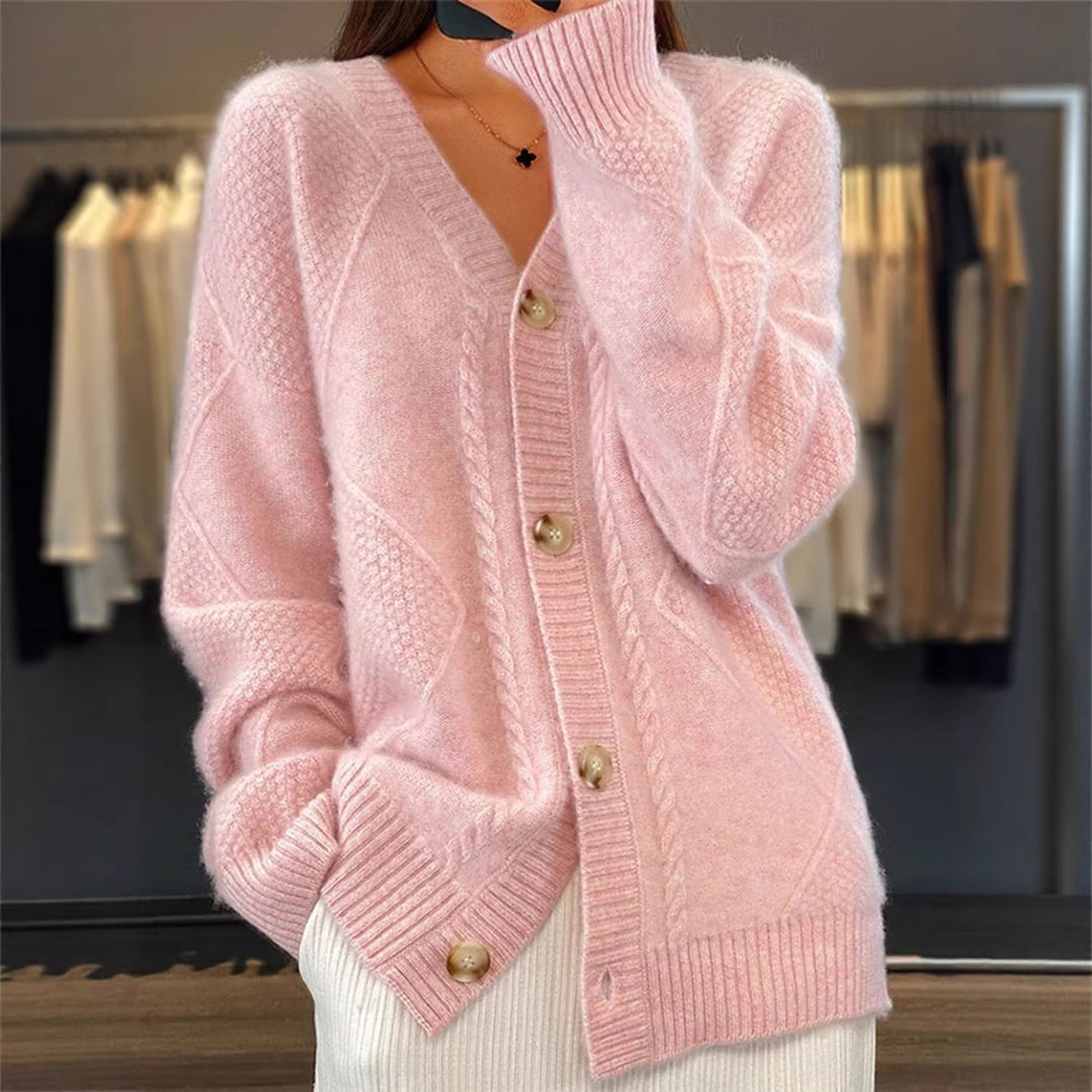 Damen Oversize Strickcardigan mit Zopfmuster V-Ausschnitt und Perlmuttknöpfen Shop Nory
