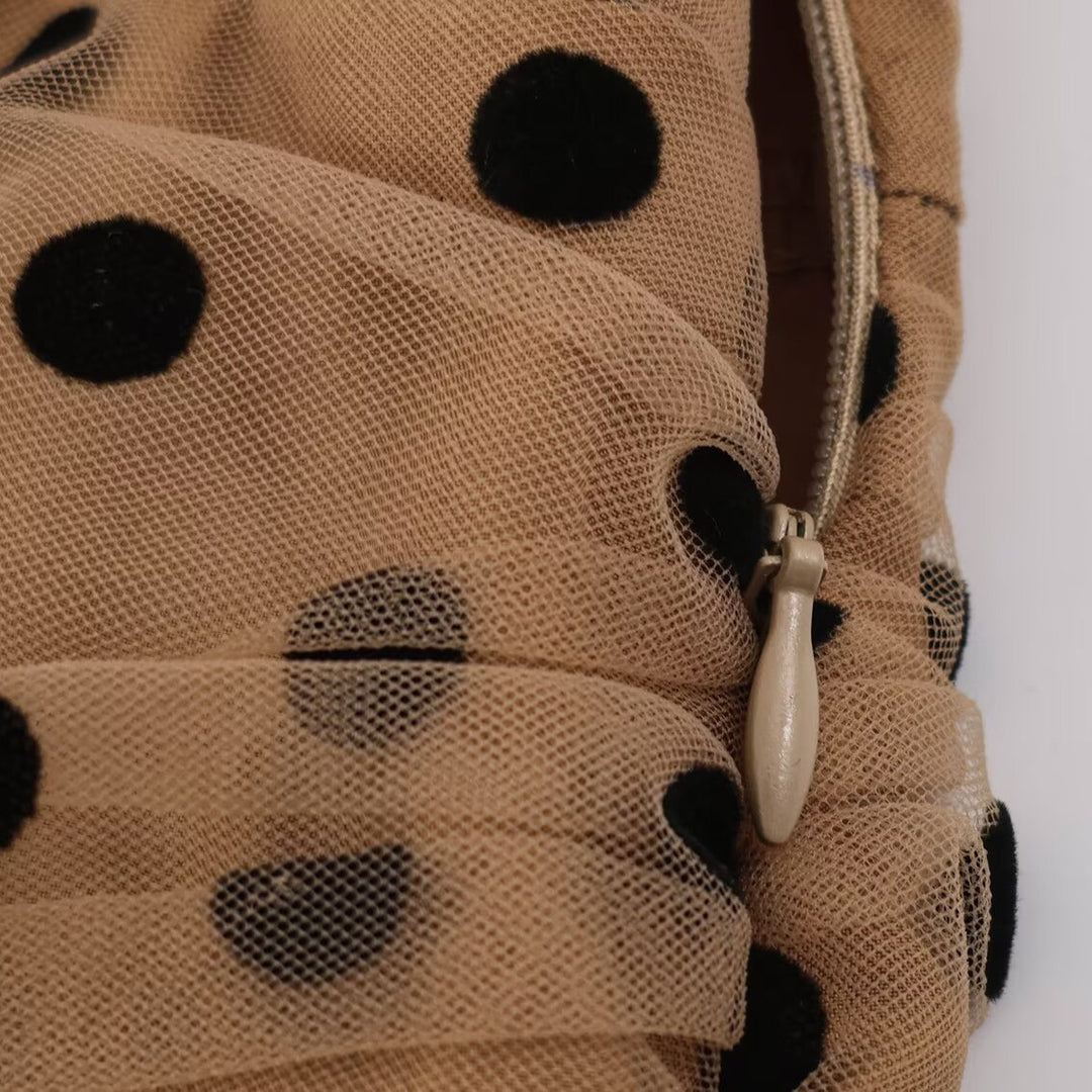 Damen Gepunktetes Stufen‑Tüllkleid mit V‑Ausschnitt und transparenten Ballonärmeln Shop Nory