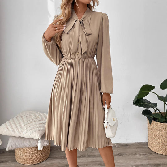 Damen Plissiertes Midikleid mit Schluppenkragen, elastischer Taillenpartie und langen Ballonärmeln Shop Nory