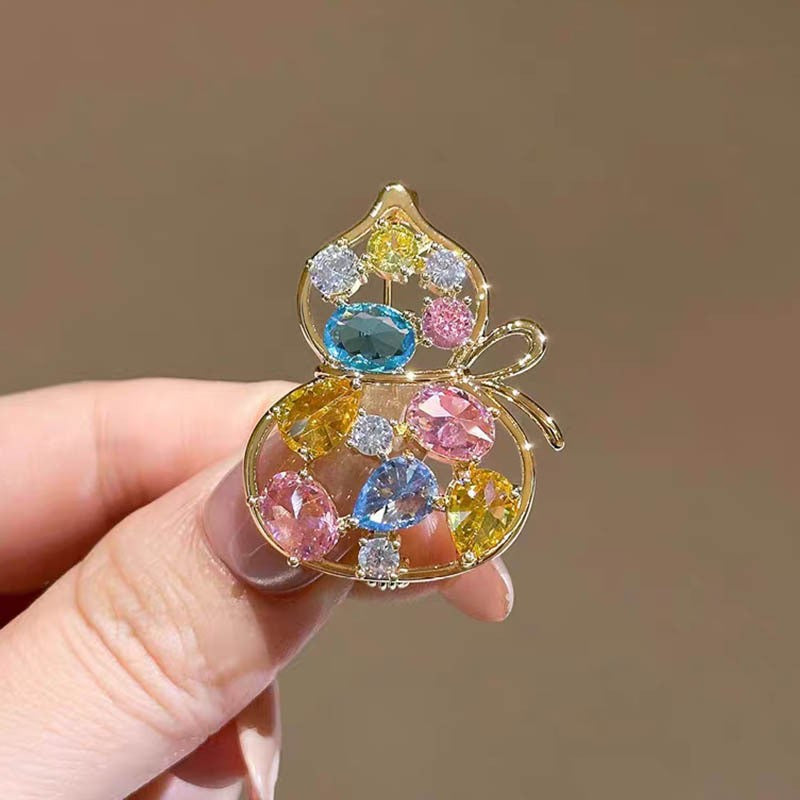 Filigrane Emaillierte Ahornblatt-Brosche mit Zirkonia