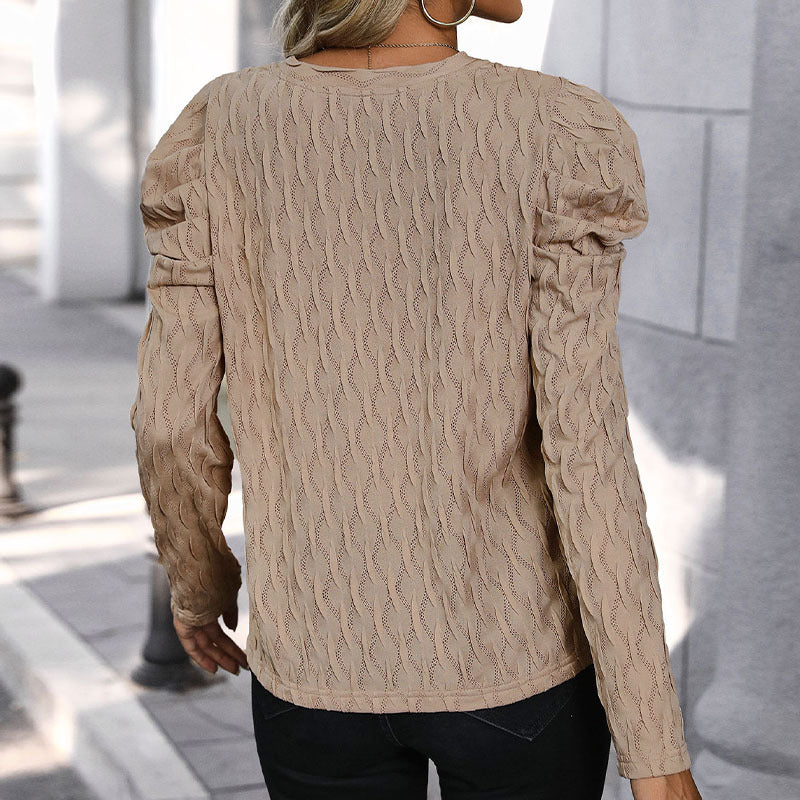Damen Feinstrick-Longsleeve mit V‑Ausschnitt, zierlicher Ajourstruktur und gerafften Puffärmeln Shop Nory