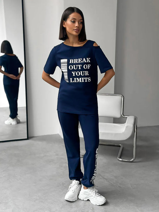 Damen lässiges Lounge-Set mit Cut-Out Schulter und Statement-Print Shop Nory